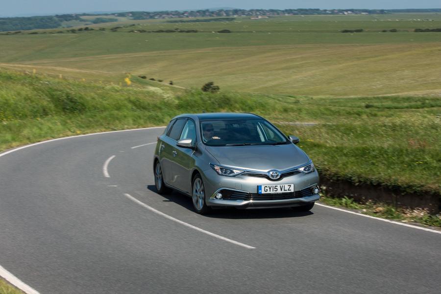  Toyota Auris 2015 года  (UK) (фото 21 из 43)